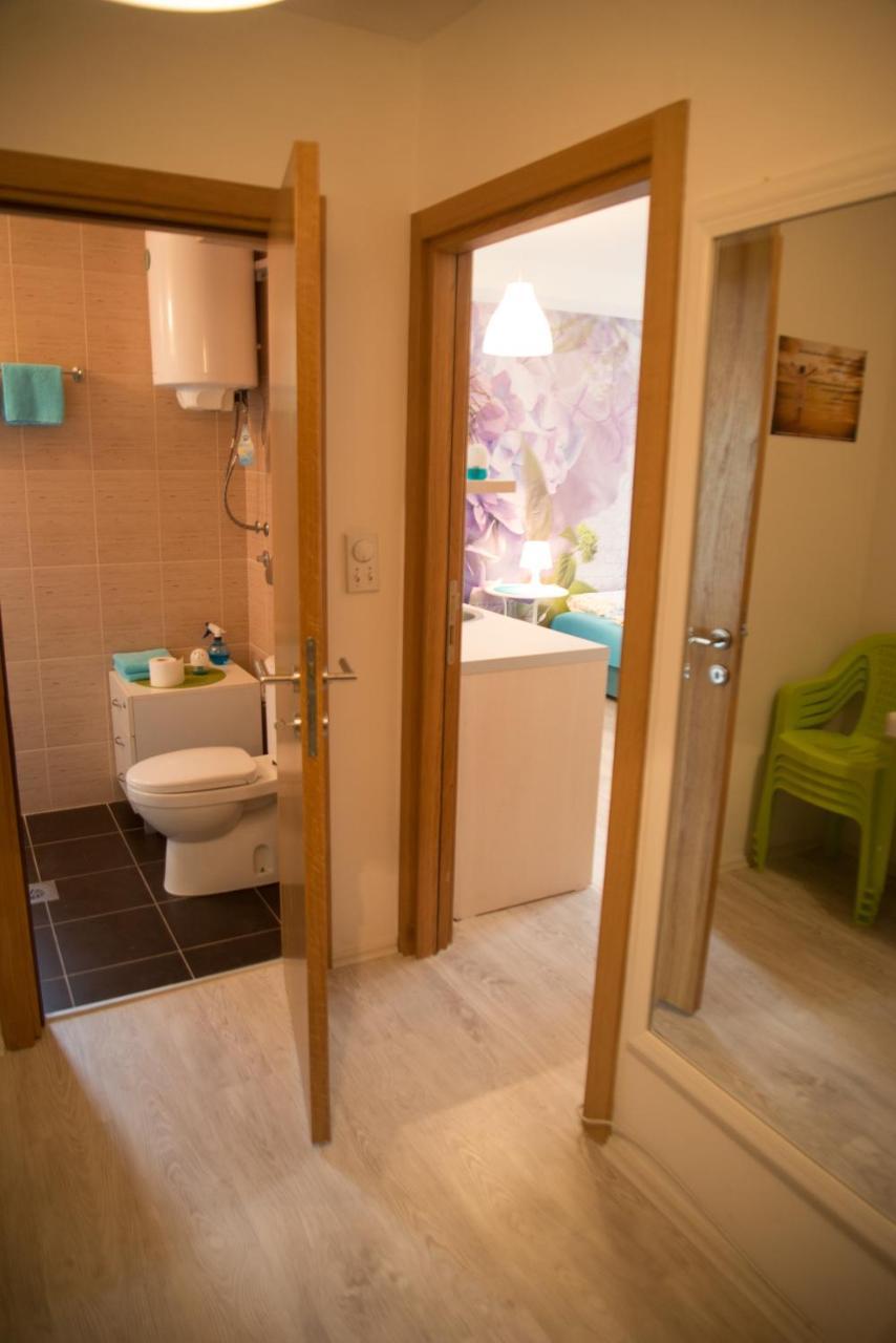 Blue Apartman Ni Exterior foto